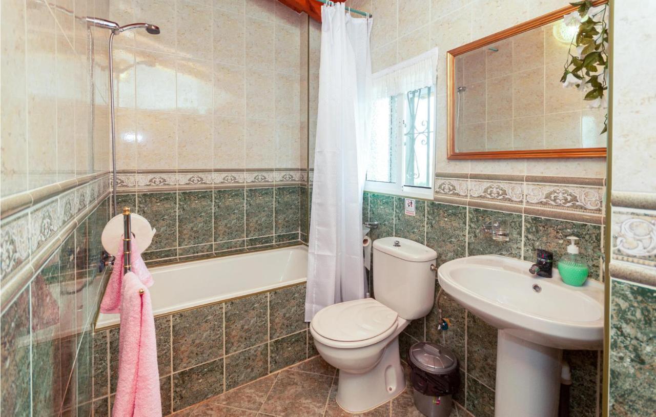 Awesome Home In Antequera With Wifi Экстерьер фото
